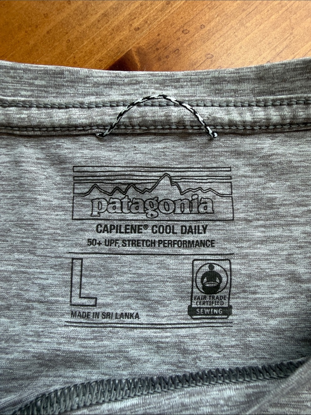 Patagonia Capilene cool UPF 50 Heather Gray Tee - Picture 6 of 7